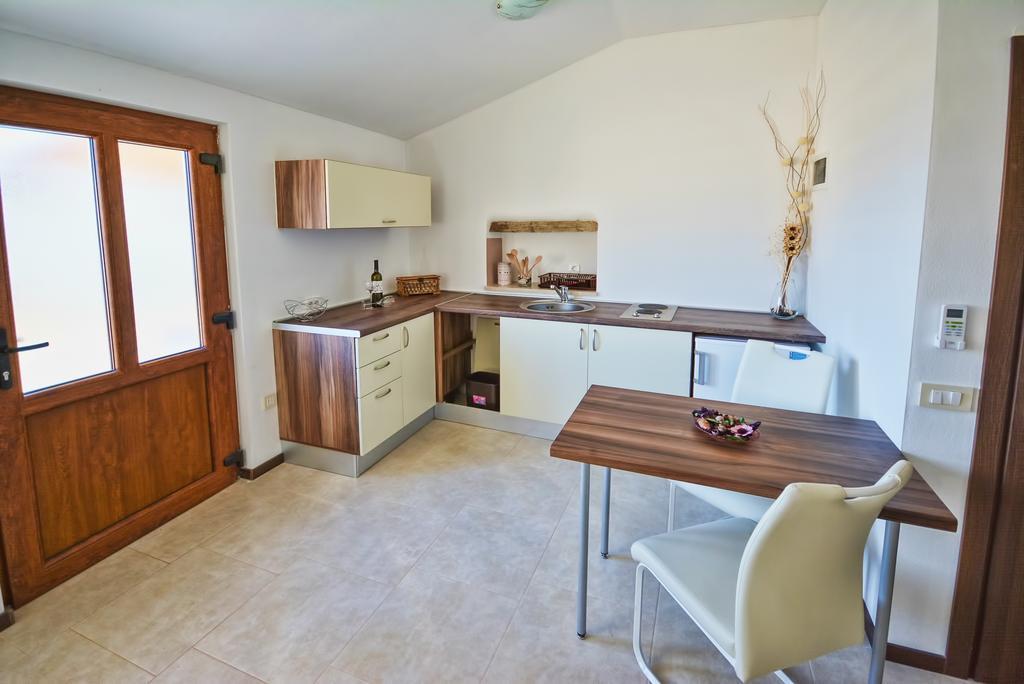 Apartments Bertetic Kanfanar Extérieur photo