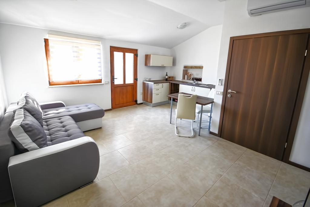 Apartments Bertetic Kanfanar Extérieur photo